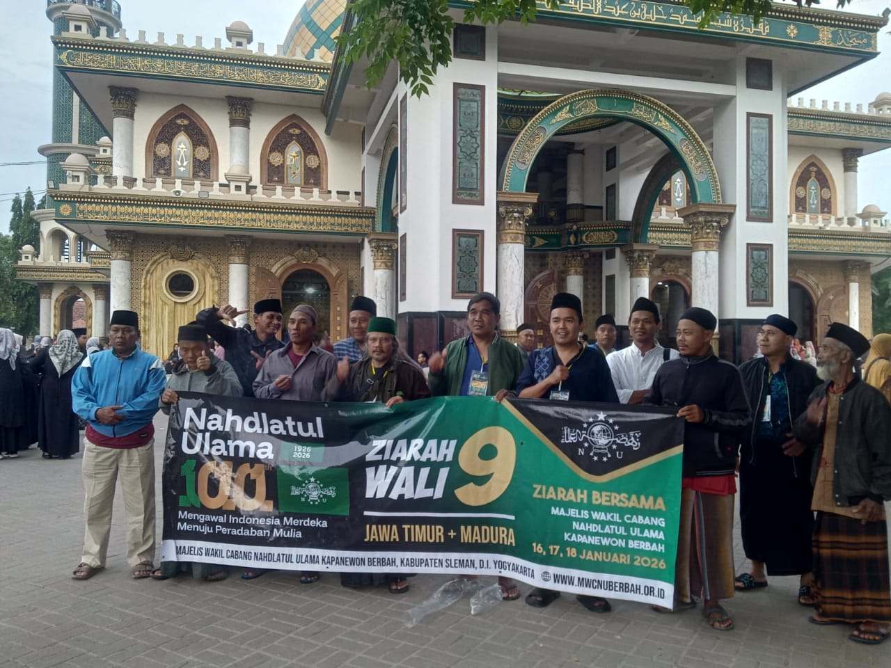 Khidmat 1 Abad NU: MWCNU Kapanewon Berbah Gelar Ziarah Wali 9 ke Jawa Timur dan Madura